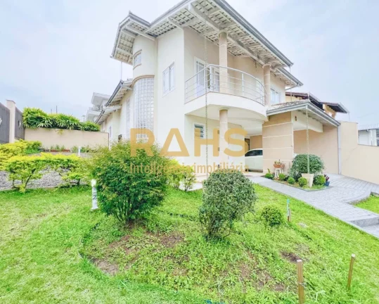 Sobrado Averbado com mais de 266m² em terreno de 408,27 m², sendo 1 suíte master e mais 3 quartos...