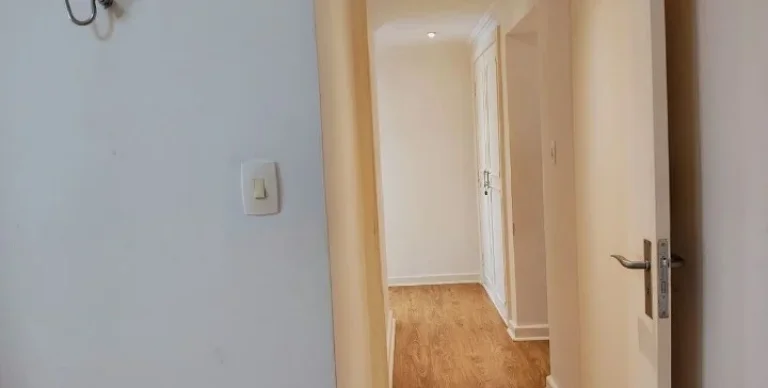 Imagem Apartamento Para Locação 150M², 3Q, 1 Suíte, 2 Banheiros, 1 Vaga, Banheira, Lavabo, Split, Dependência de Serviço, Portaria 24h, Armários Embutidos.