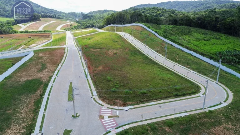 Imagem Terreno 379,43m² em Condomínio!