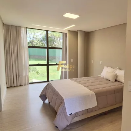 Imagem Exclusividade e alto luxo! Casa nova, condomínio fechado, acabamento altíssimo padrão.