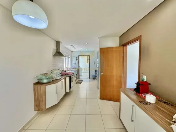 Imagem Casa em Condomínio a Venda no bairro Golf Gardens - Carapicuíba, SP