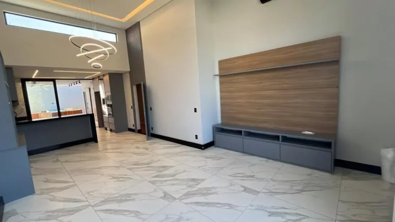 Linda Casa à Venda no Condomínio Villa Preciosa, Cabreúva-SP