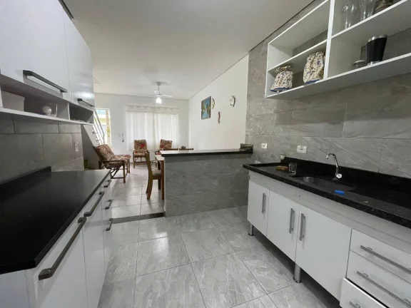Imagem Sobrado à venda em Massaguaçu 2 dorm. R$420 mil – Caraguatatuba/SP