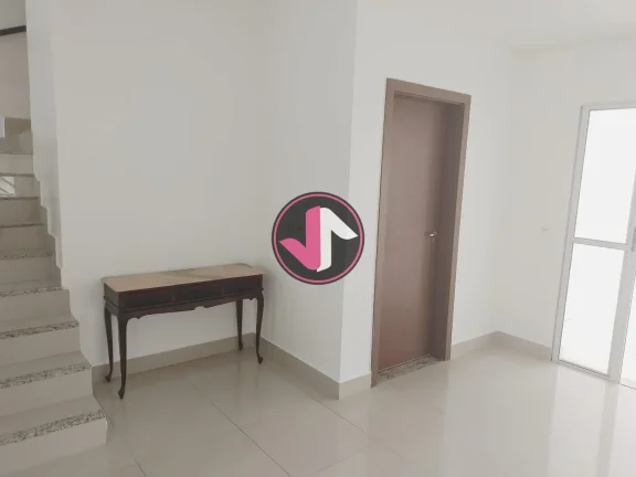 Imagem Casa dos Sonhos à Venda em Cuiabá  Condomínio Malibu Residence Encante-se com esta casa moderna...