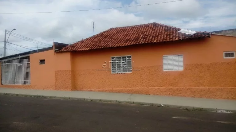 Imagem Casa térrea com 195 metros quadrados de área total, 3 quartos, ampla sala, cozinha, área de servi...