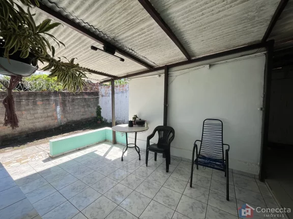 Imagem Casa à Venda no Bairro Vila Rosa em Patos de Minas-MG com Amplo Terreno Oportunidade: Casa com 2 Quartos e 382,9m² de Terreno em Local Tranquilo