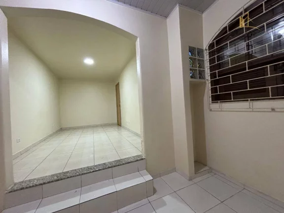 Imagem Casa com 3 quartos para alugar, 113 m² por R$ 3.285/mês - Boqueirão - Curitiba/PR