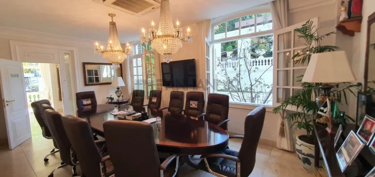 Imagem Imóvel Comercial de Alto Padrão no Jardim América, São Paulo-SP: 8 Salas, 10 Banheiros, 14 Vagas - 1.412m²