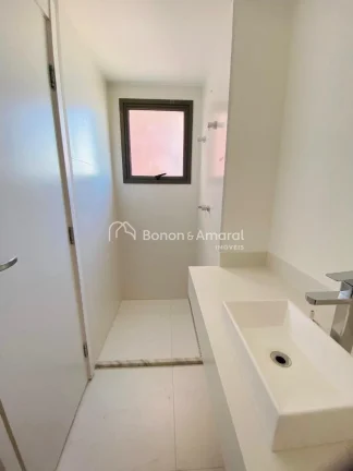 Imagem Oportunidade no Cambuí: apartamento amplo com 4 dormitórios