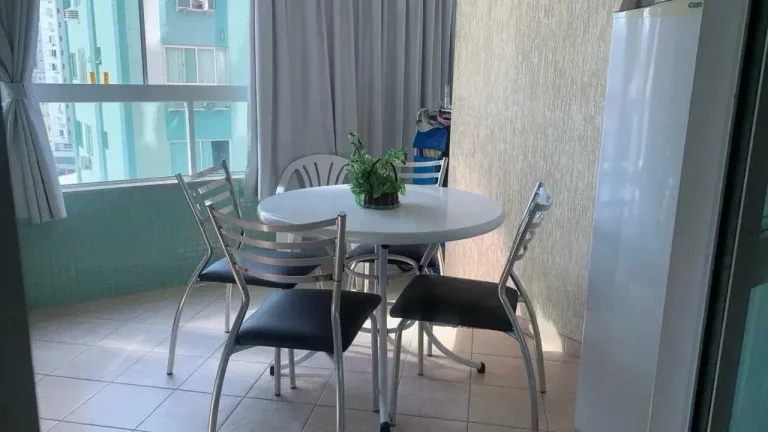 Imagem Apartamento Quadra mar 1 Suíte mais 2 Dormitórios e 2 Vagas na Garagem.