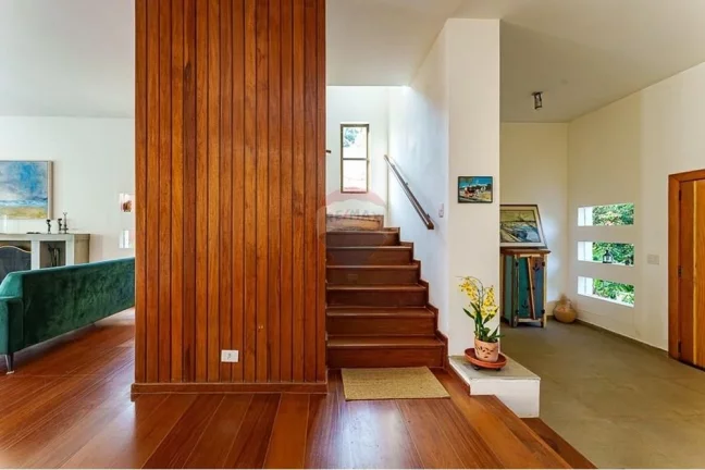 Imagem Linda e espaçosa casa na Vila Tramontano com 460m² 4 Suítes 4 Vagas com piscina e churrasqueira