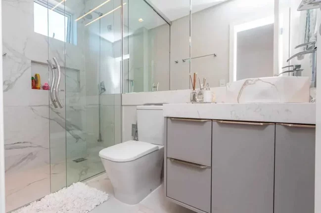 Imagem Apartamento com 4 suítes e 4 vagas de garagem no bairro Pioneiros - Balneário Camboriú
