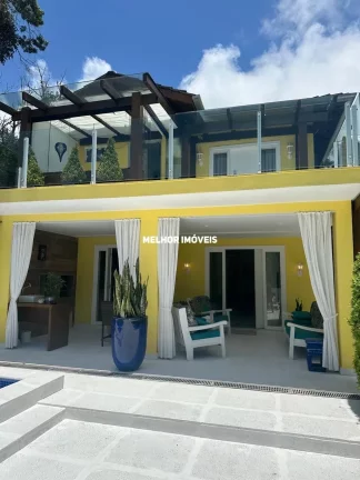Imagem Casa á venda com 3 suítes á venda localizada na Praia de Taquaras em Balneário Camboriú.
