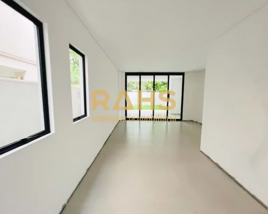 Imagem Lindo Sobrado Geminado Alto PadrÃ£o Novo em local Ã³timo, totalmente residencial, no Bom Retiro, prÃ...