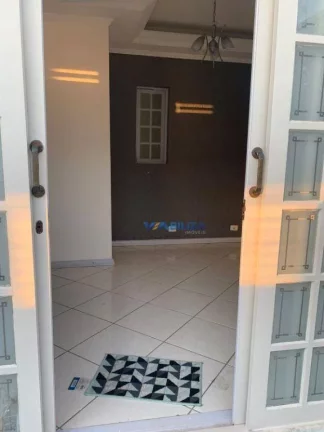 Imagem Casa com 3 dormitórios à venda, 190 m² por R$ 1.100.000,00 - Centro - Arujá/SP
