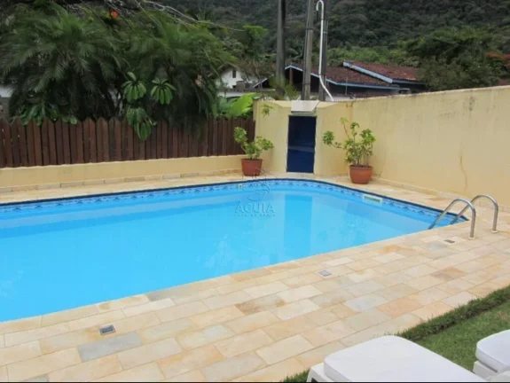 Imagem Casa em condomínio a venda na praia do Lazaro em Ubatuba!