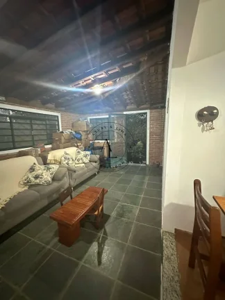 Imagem Chácara à venda em Jaguariúna, Núcleo Urbano Bom Jardim, com 2 quartos, 120m2