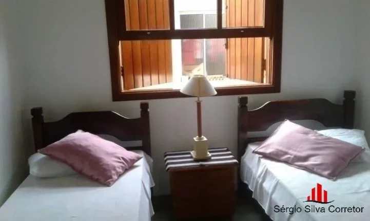 Imagem Ótima Casa a venda com 03 quartos na Região de Abernéssia.