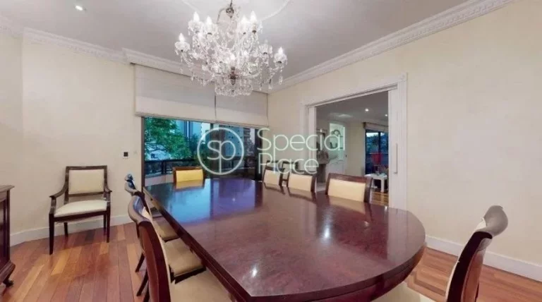 Imagem Lindo apartamento em Higienópolis com 390m² de área privativa, 4 dormitórios ( 2 suítes ) e 4 v...