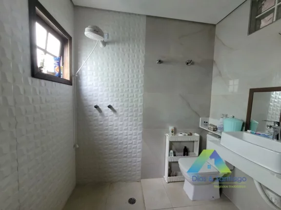 Imagem Casa para venda com 2 dormitórios, 1 suíte e 2 banheiros na Vila das Mercês!!