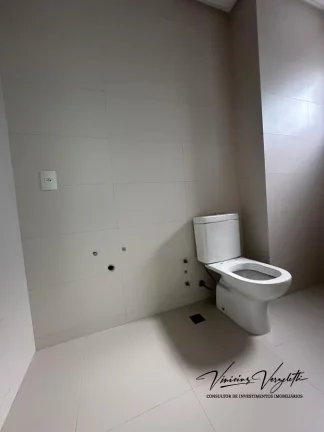 Imagem Apartamento 4 ou + dormitórios para Venda em Balneário Camboriú / SC no bairro Pioneiros