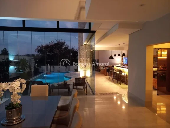 Imagem Linda e espaçosa casa com 472 m² de área construída em um terreno de 560 m². O imóvel possui s...