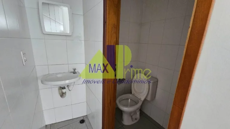 Imagem Alugue agora sua sala comercial na Vila Marieta, São Paulo-SP! Espaço moderno de 32m² com 1 banheiro.