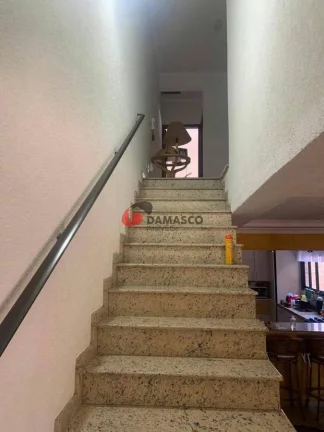 Imagem Sobrado à venda 3 Quartos, 1 Suite, 6 Vagas, 252M², Cerâmica, São Caetano do Sul - SP