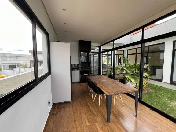 Imagem Casa Espetacular no Condominio Flamboyant