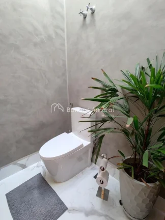 Imagem Com 253 m² bem distribuídos, esta casa no Condomínio Madre Maria Villac oferece conforto, moderni...