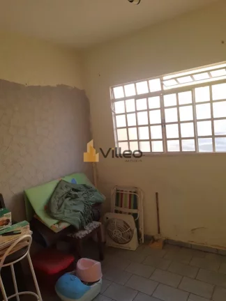 Imagem Viva o equilíbrio perfeito entre tranquilidade e praticidade nesta residência térrea exclusiva no...