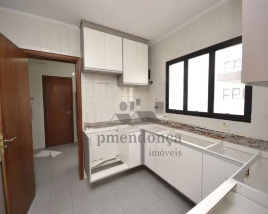 Imagem Apartamento Higienópolis com 197m², 3 suítes e 3 vagas.