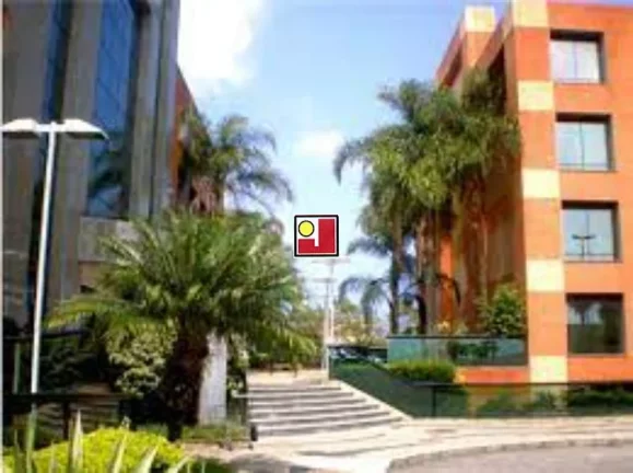 Imagem Vendo sala no Via Parque Offices, 2º andar, luxuosa, benfeitorias, banheiro, vaga garagem, portaria 24 horas, entrega imediata, ponto nobre na Barra