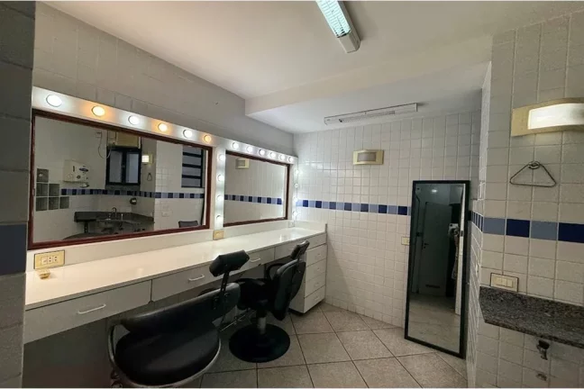 Imagem Predio comercial 4 andares, 1129m² a venda com de ESTUDIOS DE GRAVAÇÃO prontos, na Barra Olímpica