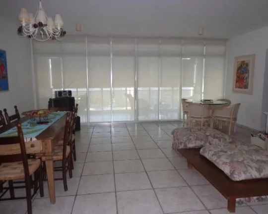 Imagem Apartamento à venda no Guarujá na Praia das Pitangueiras