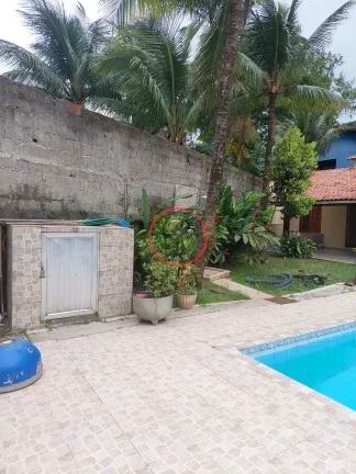 Imagem CASA Terrea escritura definitiva com varanda ,2 suites, lavabo, area gourmet,piscina , garagem para 5 carros e duas kitnets