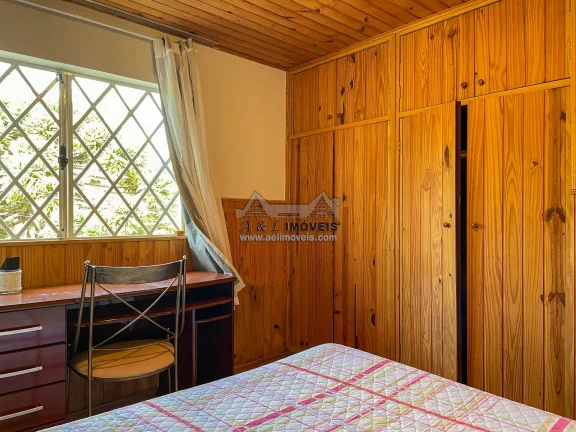 Imagem Casa à venda em Campos do Jordão – Com 4 dormitórios e linda vista