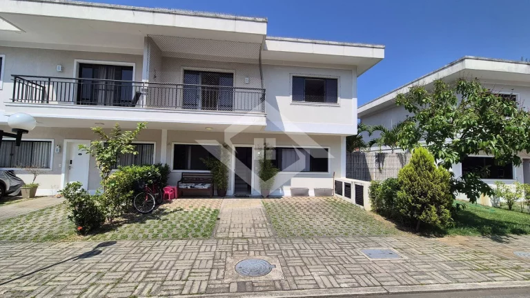 Imagem Linda casa rodeada pela natureza!!!