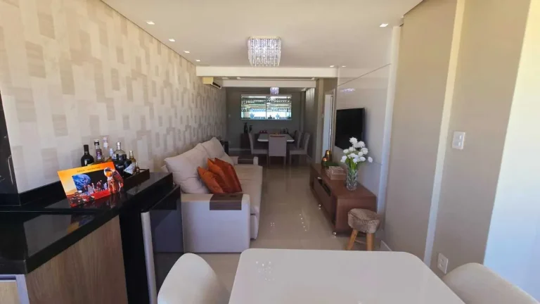 Imagem Apartamento frente mar mobiliado com 2 dormitórios e 1 vaga em Balneário Camboriú/SC