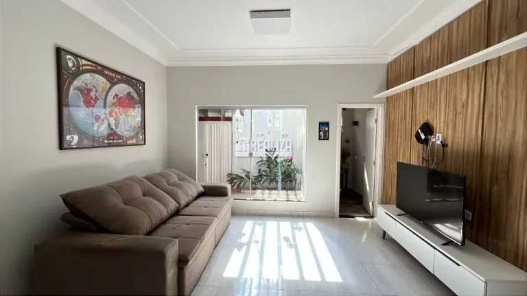 Imagem Casa à Venda no Jardim Nenê Gomes, em Uberaba