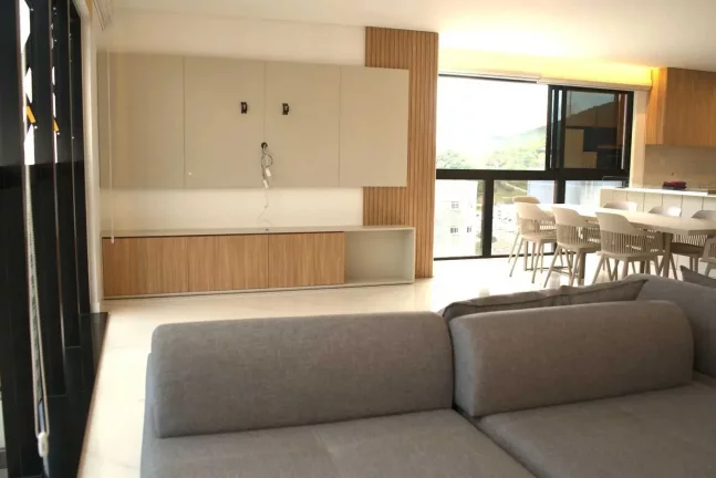 Imagem Cobertura duplex com 4 suítes e 4 vagas de garagem em Balneário Camboriú