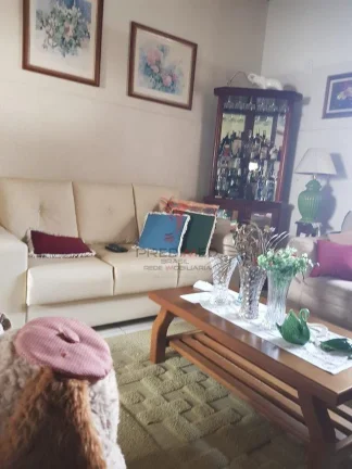 Imagem Lindo, muito lindo, situado a duas quadras da praia, 5 imóveis, com academia, piscina