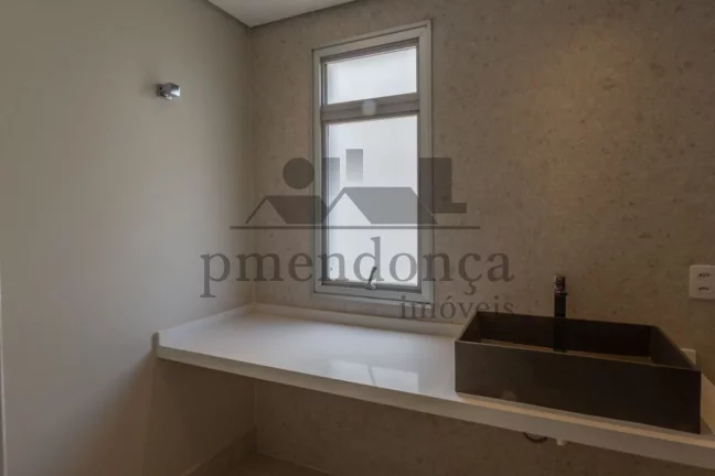 Imagem Apartamento reformado em Perdizes com 3 quartos (1 suíte) e 2 vagas, 137m²