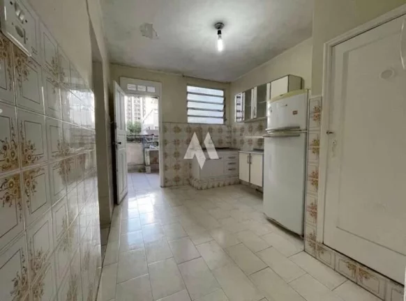 Imagem Casa com 4 Quartos e 3 banheiros 2 vagas à Venda, 264 m² por R$ 1.500.000