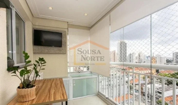 Imagem Apartamento com 82 m², no 14º andar, semi mobiliado, com ar-condicionado. Possui sala com som embu...