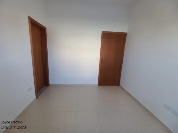 Imagem Casa nova com 4 suítes, piscina e fino acabamento à venda em condomínio de luxo em Peruíbe.