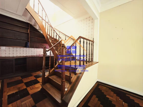 Imagem Casa Duplex sala em 4 amb., 3 quartos c/ arm, copa cozinha, a. de serv., quintal, 1 Vaga, à venda, 226 M², por R$ 920.000 – Grajaú - Rio de Janeiro / RJ.