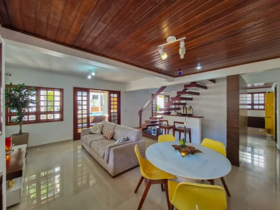 Imagem Imóvel de Luxo: Casa à Venda na Riviera de São Lourenço Módulo 22 com 8 Quartos, 6 Suítes e 6 Vagas de Garagem