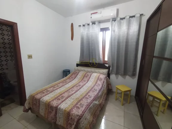 Imagem Casa Térrea, com 2 dorms e Edícula à venda em Peruíbe/SP