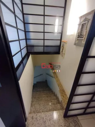 Imagem Cobertura com 3 dormitórios à venda, 220 m² por R$ 1.500.000,00 - Centro - Cabo Frio/RJ
